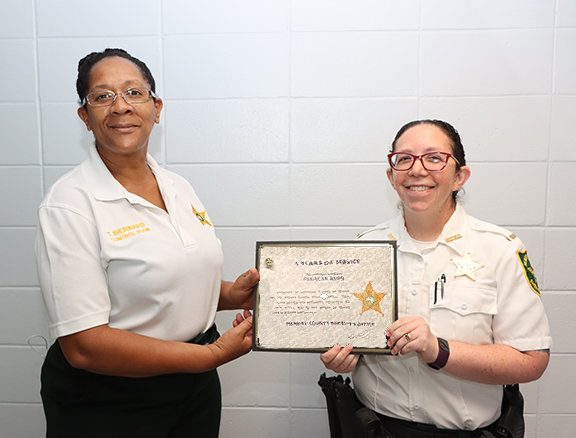 The Sheriff’s Years of Service Award is awarded in five-year increments. Continued Service within the Hendry County Sheriff’s Office is important to the effectiveness of service. On Wednesday, Sept. 7, 2022, Hendry County Jail Lieutenant Lucy Larkin, presented Control Room Operator Tracy Riggs with her 5 Years of Service Award. [Photo courtesy HCSO]
